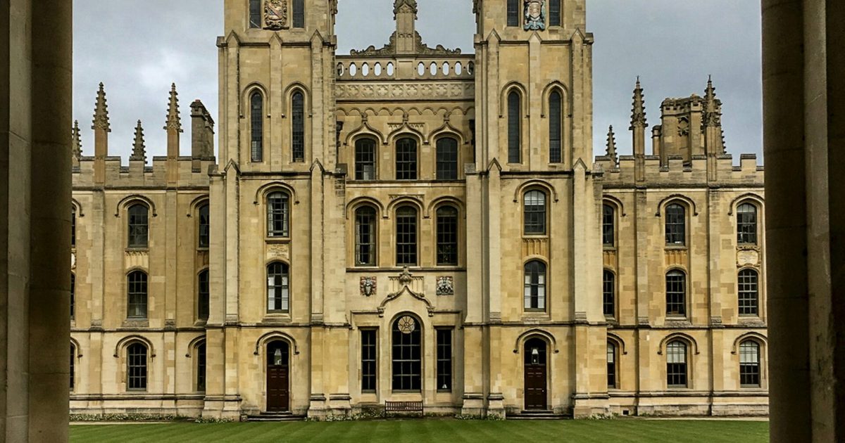 How to Write a Winning UCAS Personal Statement for Nigerian Students